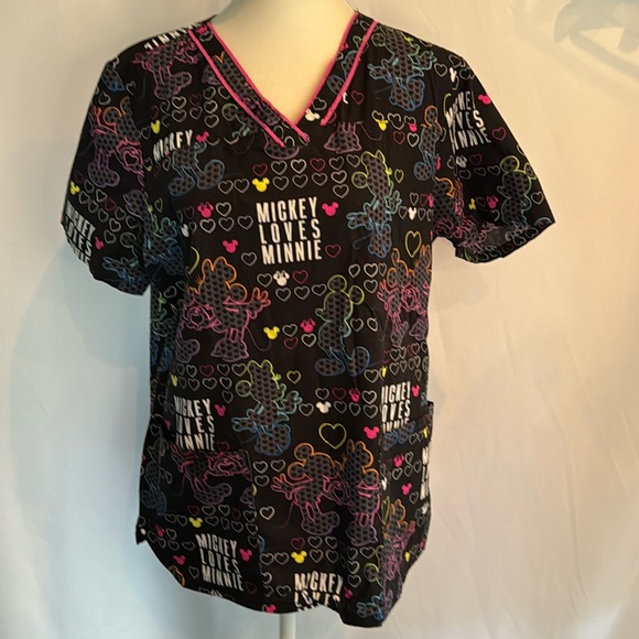 💜3/$15 Disney “Mickey Loves Minnie” Scrub - Picture 2 of 9